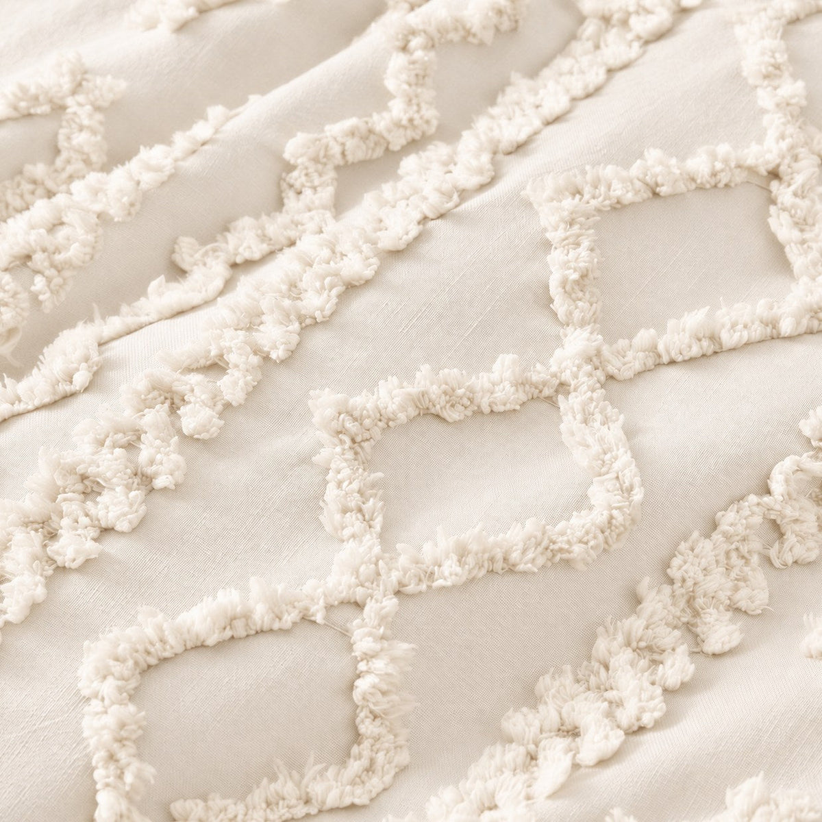 Tufted comforter detail, Ivory