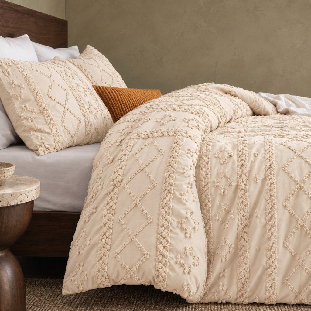 Tufted comforter detail, Oatmilk